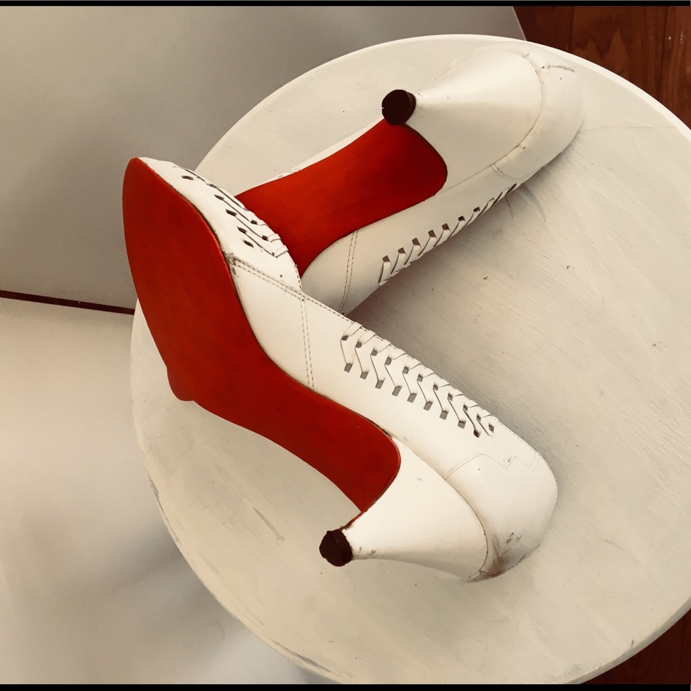 Heels - Picture 2 of 7